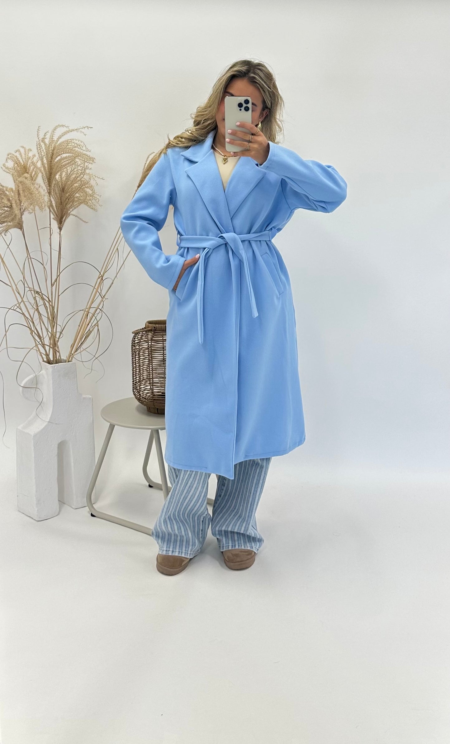 Olivia manteljas met ceintuur blauw