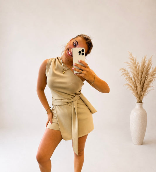 Belle One Shoulder jumpsuit kort - Taupe PRE