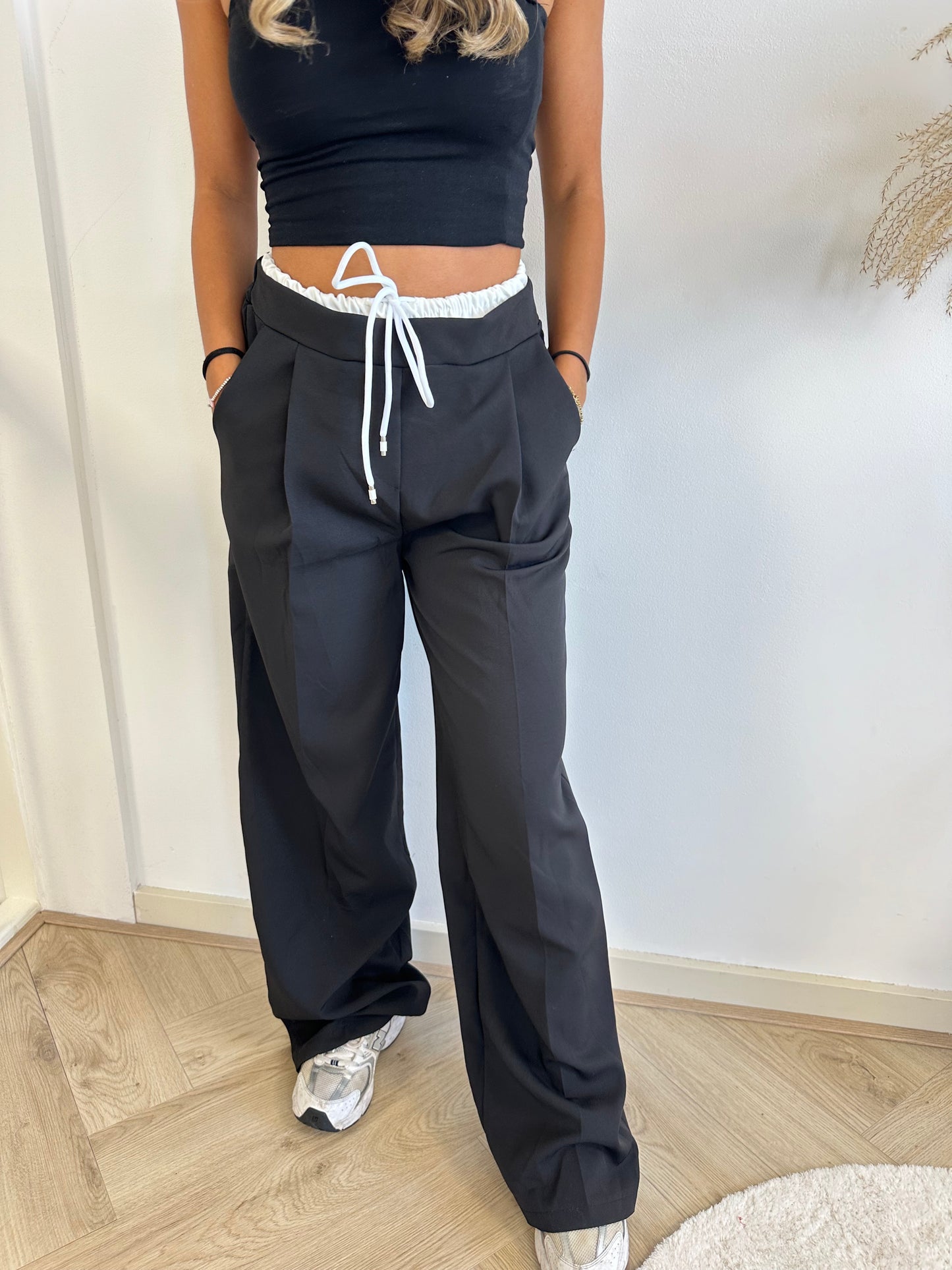JOGGINGSPANTALON ZWART