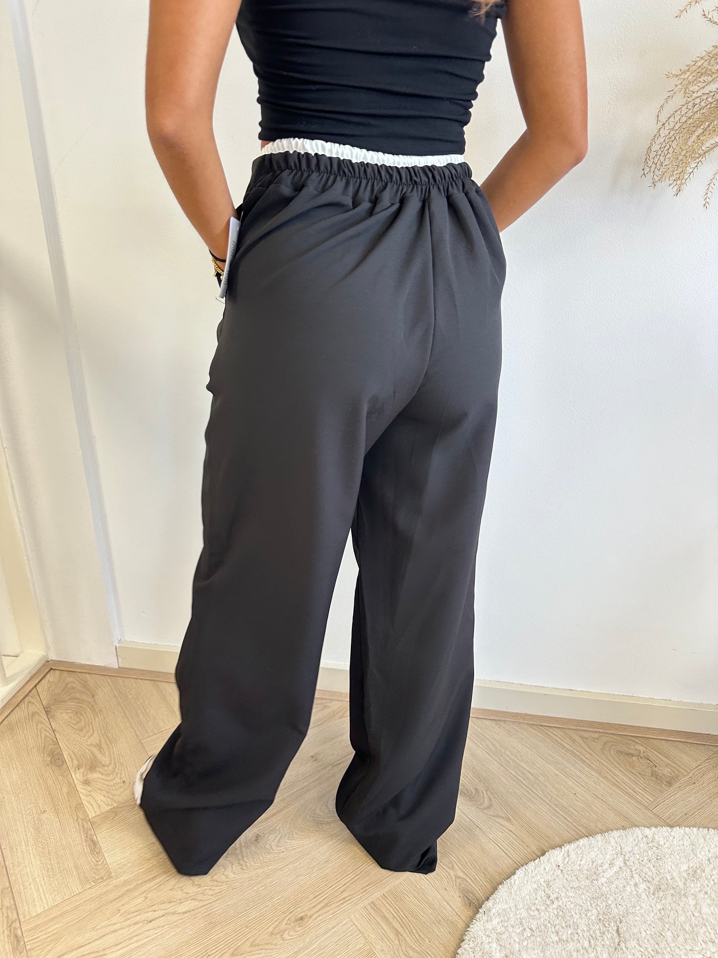 JOGGINGSPANTALON ZWART