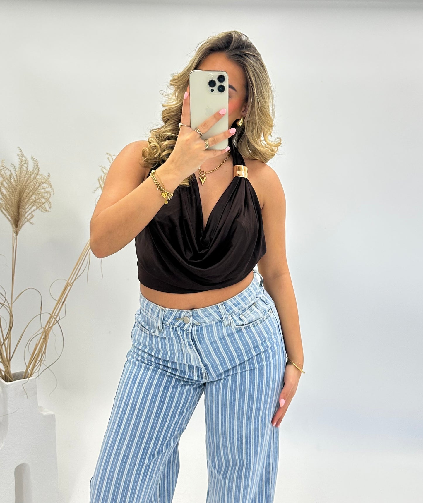 Sara halter top zwart