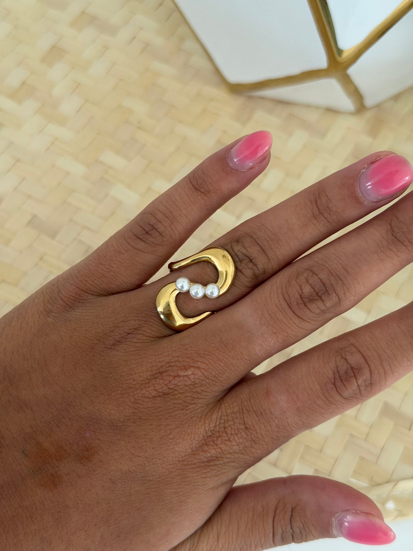 Luna Pearl Ring