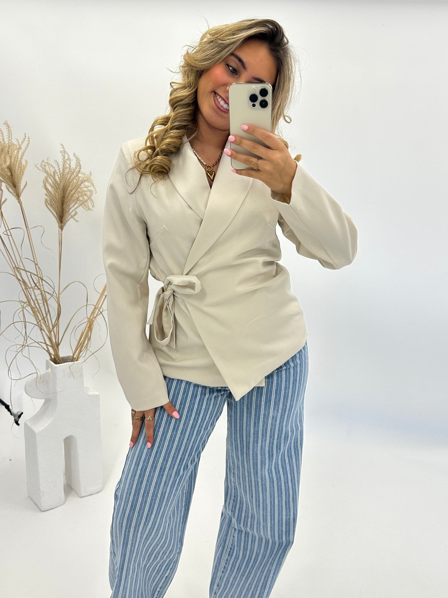 Nora blazer jasje overslag beige