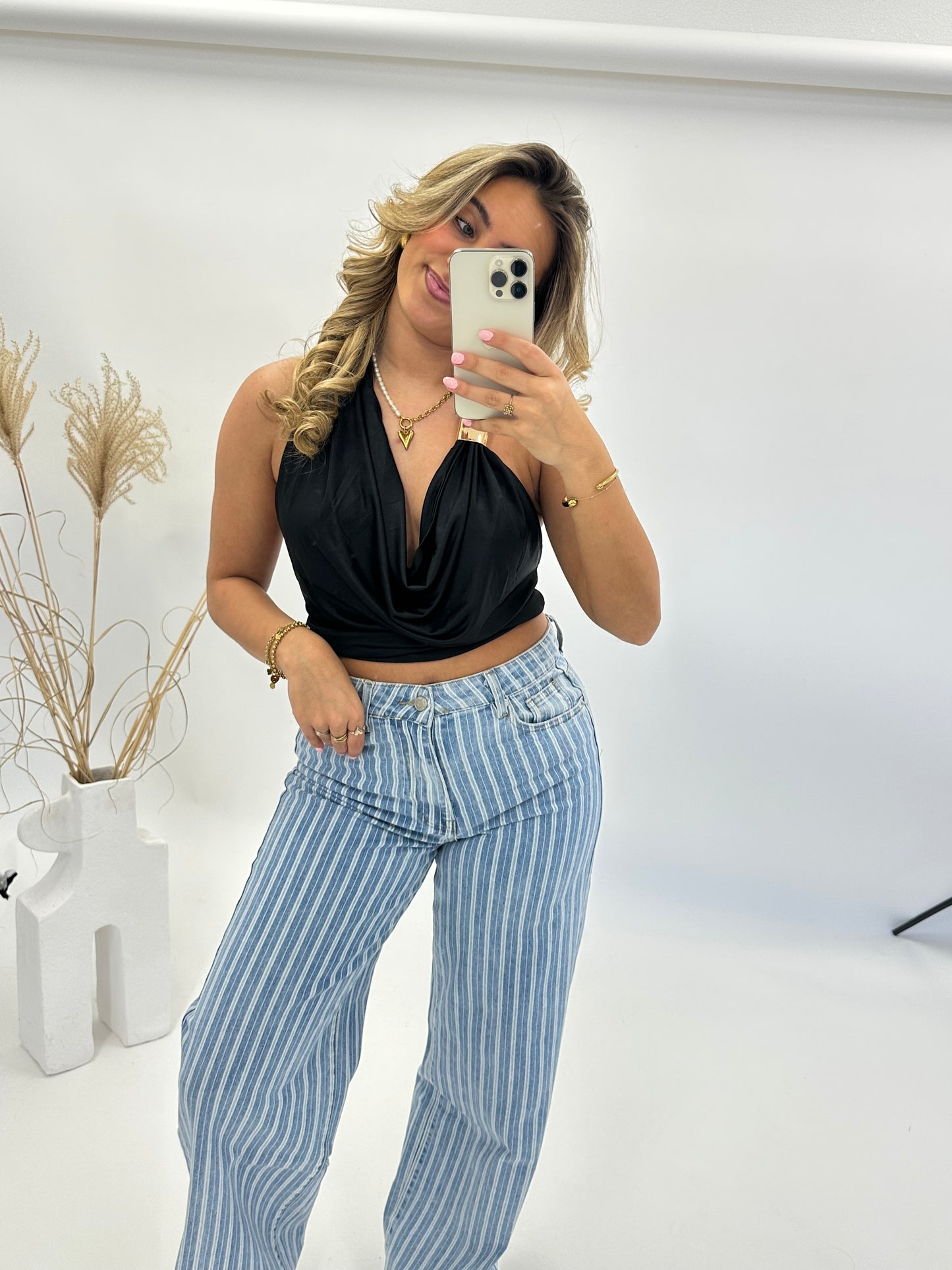 Sara halter top zwart