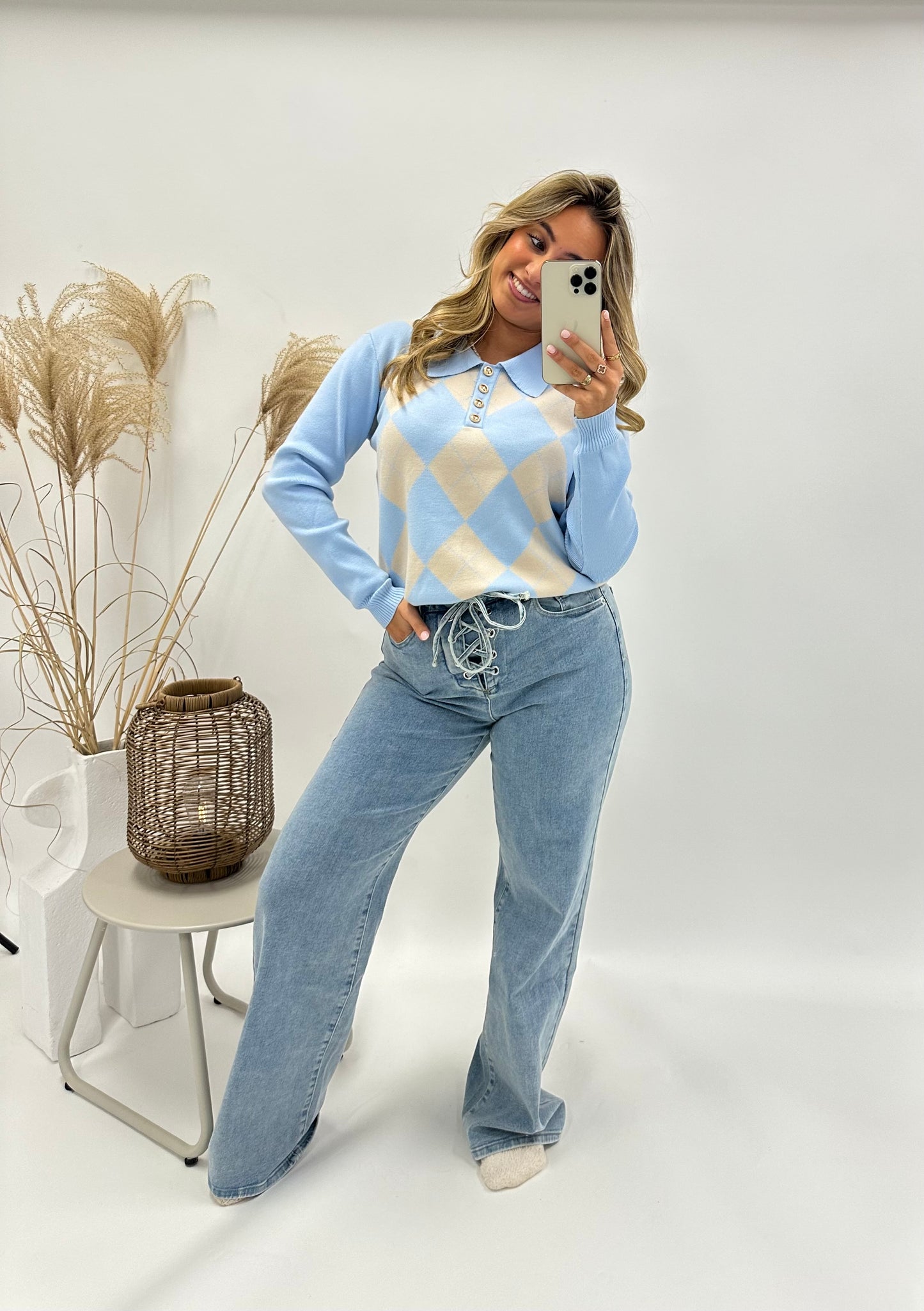 Manon trui ruit blauw