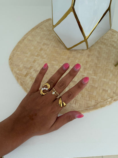 Luna Pearl Ring