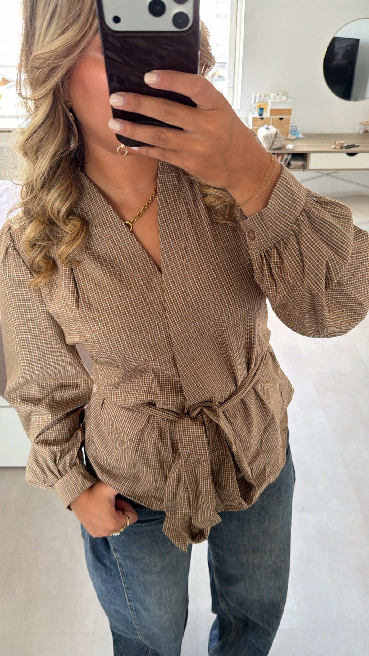 Novi geruite blouse met strikceintuur - beige