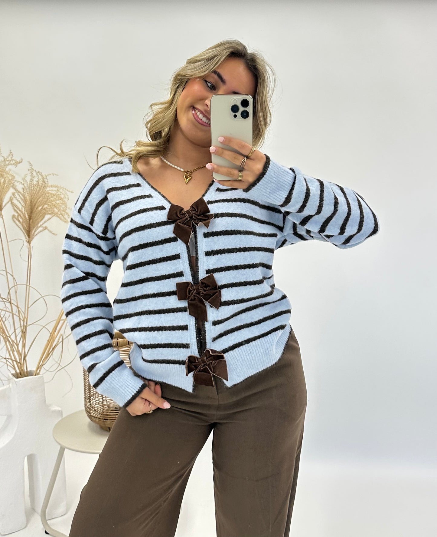 Zola trui strik blauw bruin